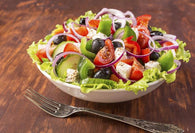 Kirkland Signature Greek Salad  With Feta Dressing 900g